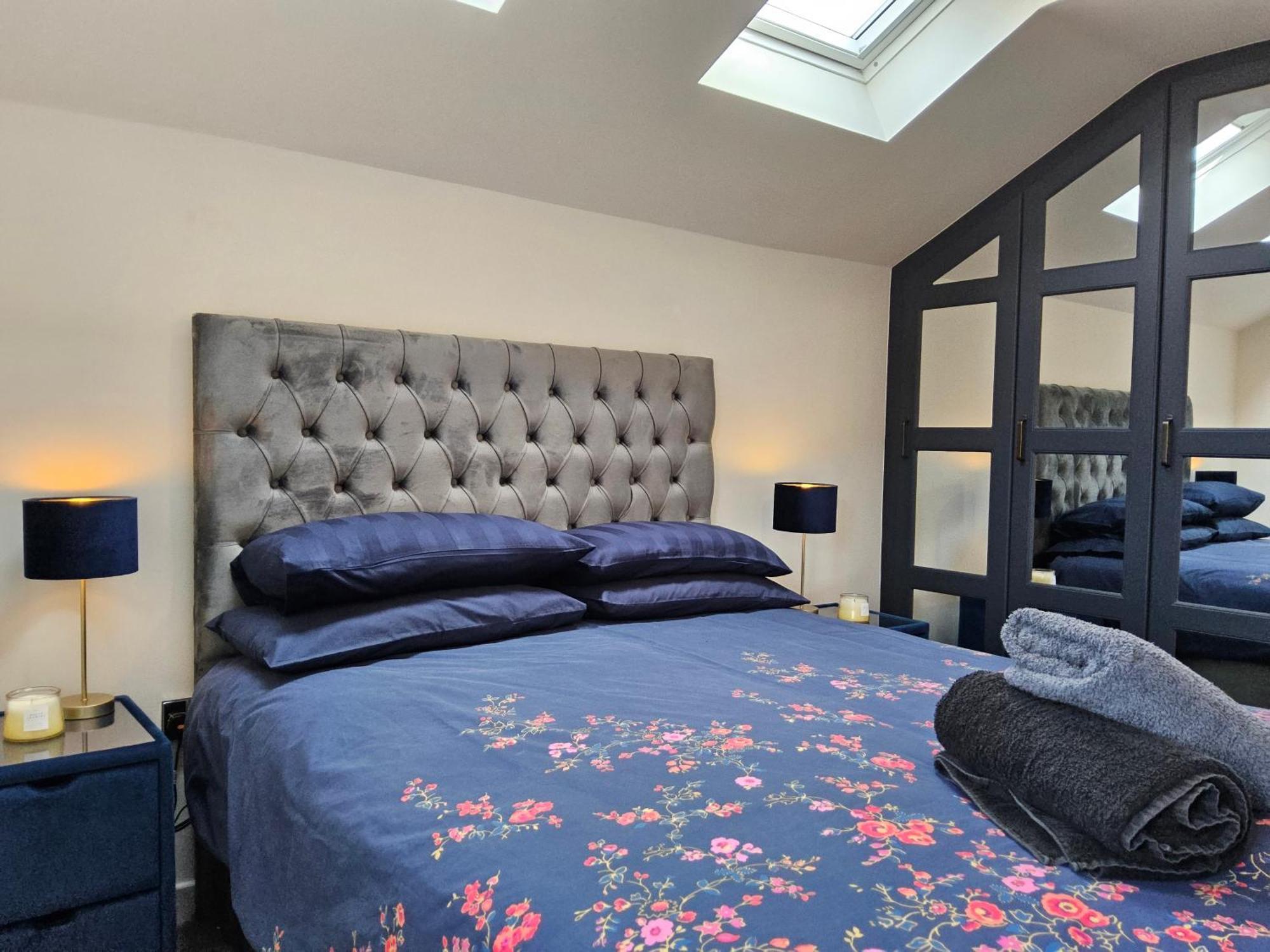 5 Star Luxury Small Cosy House With Lake View Doncaster Buitenkant foto